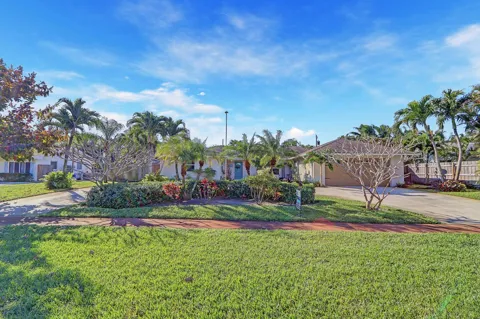 5140 LAIRD LANE
