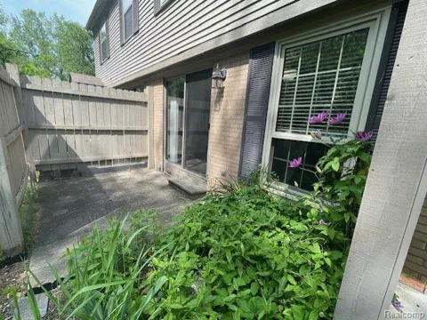 3181 HIDDEN RIDGE DRIVE