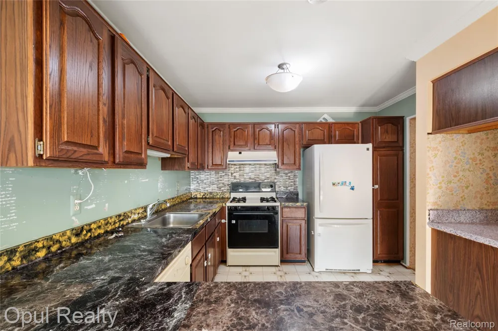 20831 W Glen Haven Circle Novi City, MI 48167