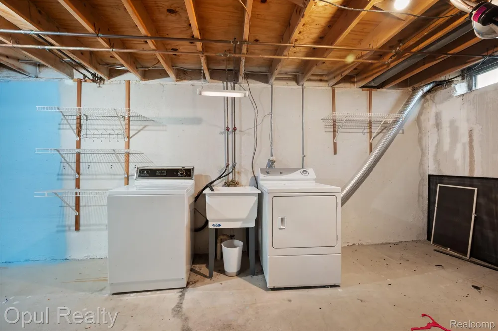 20831 W Glen Haven Circle Novi City, MI 48167