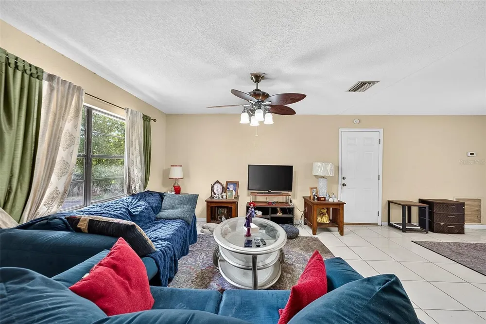 1917 CEDARBROOKE DRIVE Lutz, FL 33549