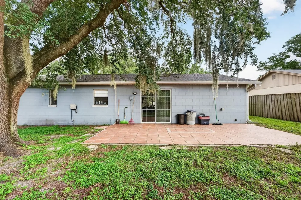 1917 CEDARBROOKE DRIVE Lutz, FL 33549