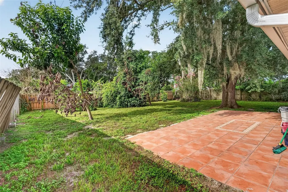 1917 CEDARBROOKE DRIVE Lutz, FL 33549