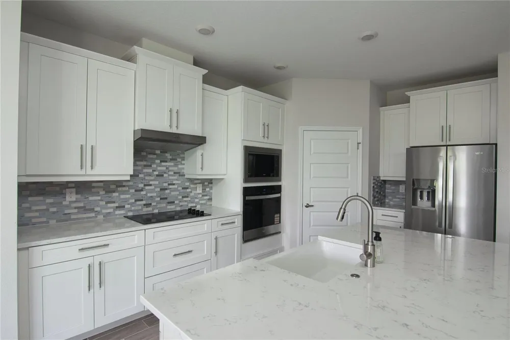 11045 HOLLOW BAY DRIVE Winter Garden, FL 34787