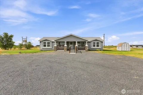 2946 Rd F.6 NE