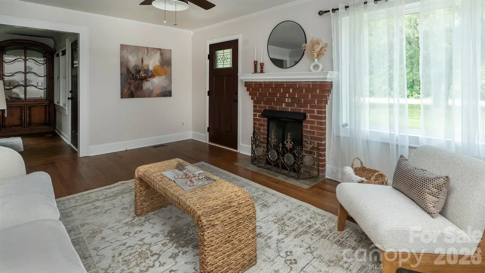 3308 16th Street NE Hickory, NC 28601
