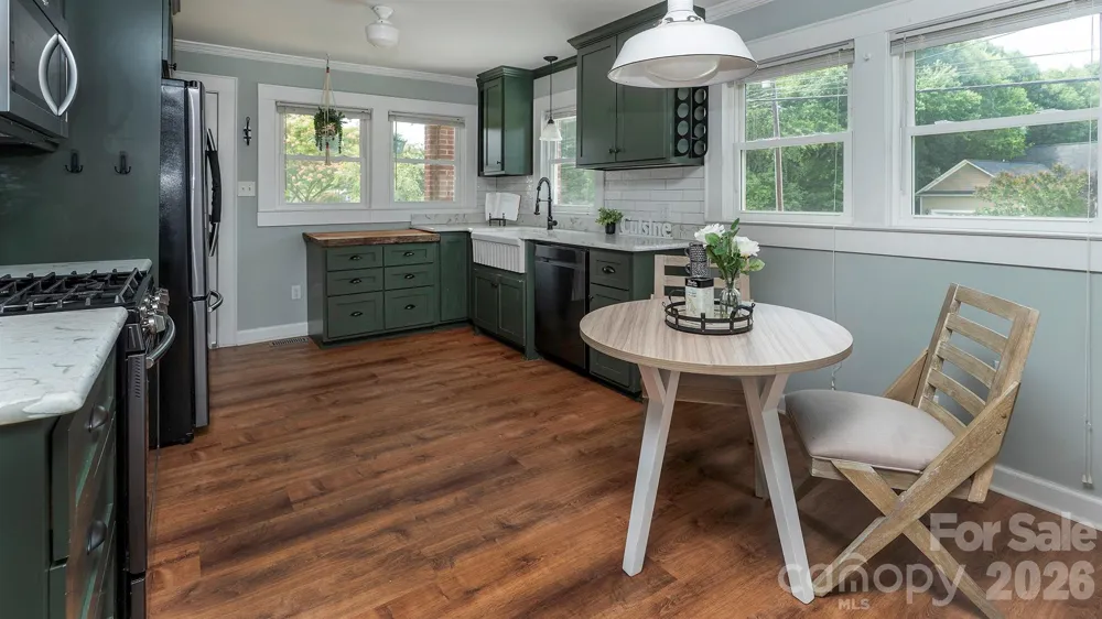 3308 16th Street NE Hickory, NC 28601