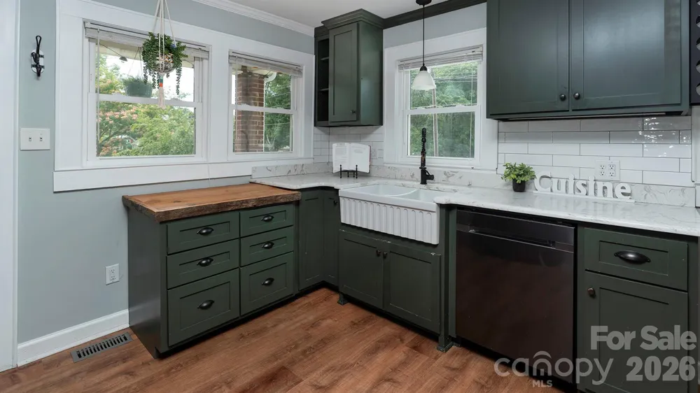 3308 16th Street NE Hickory, NC 28601