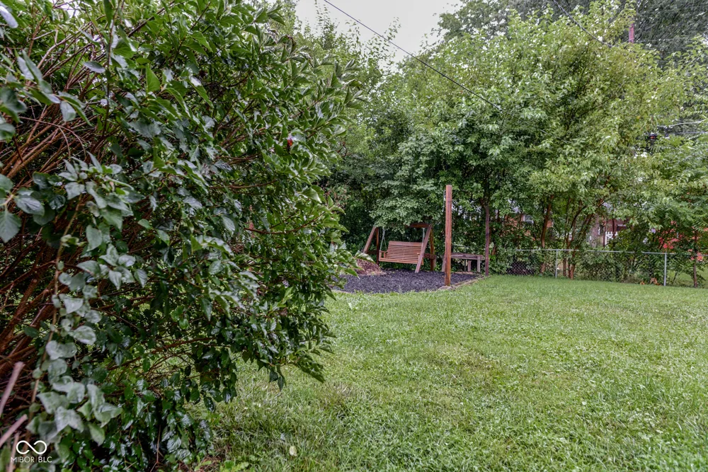 327 Brookside Lane Plainfield, IN 46168