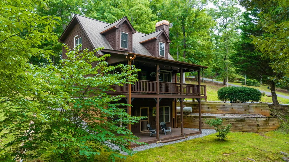 213 Echo Hill Drive Hayesville, NC 28904