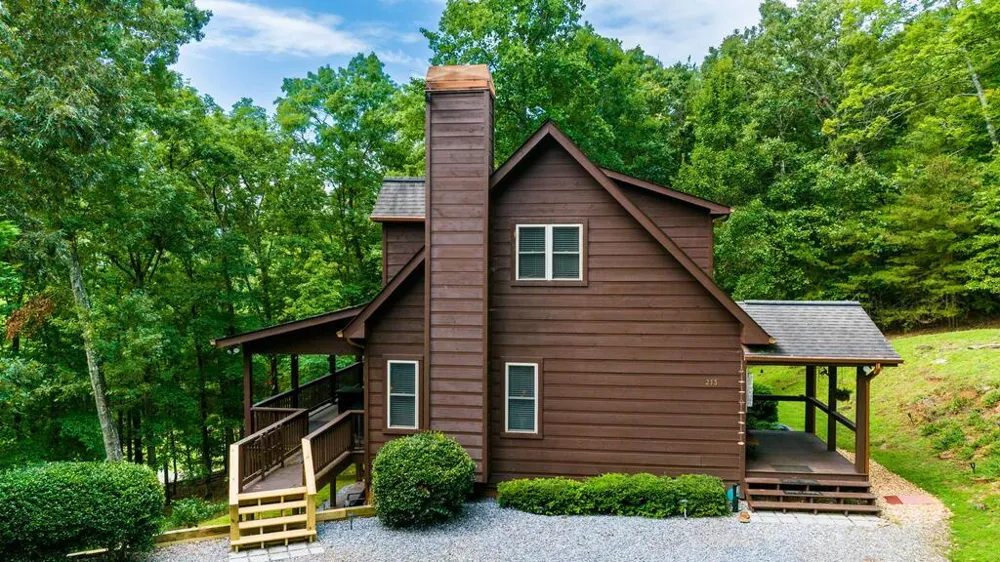 213 Echo Hill Drive Hayesville, NC 28904