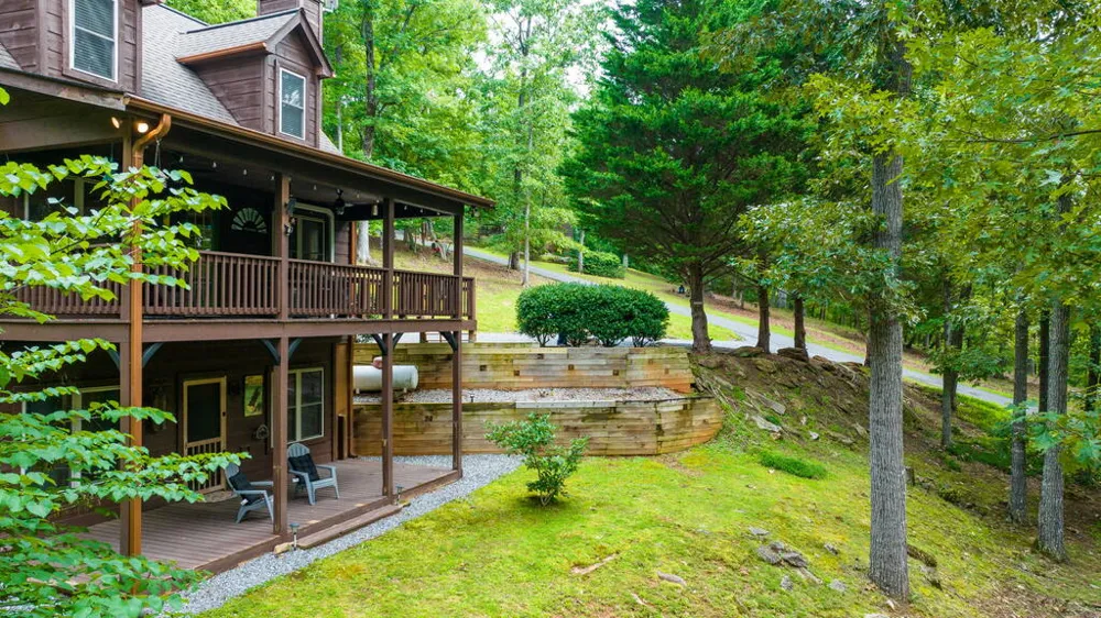 213 Echo Hill Drive Hayesville, NC 28904
