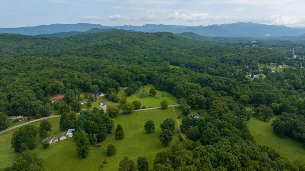 213 Echo Hill Drive Hayesville, NC 28904