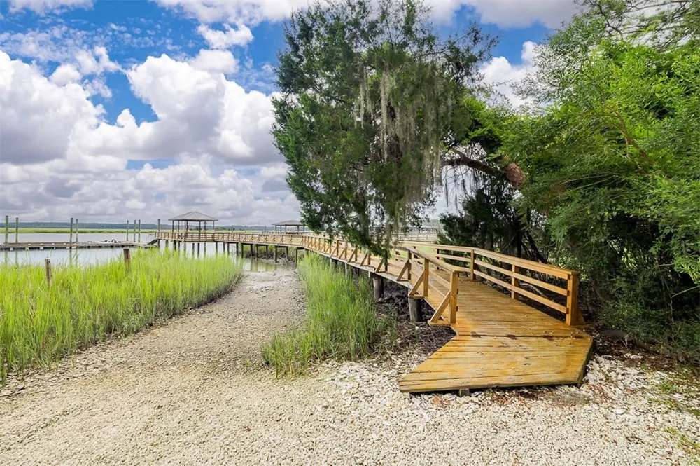 38 Noble Glen Drive Savannah, GA 31406
