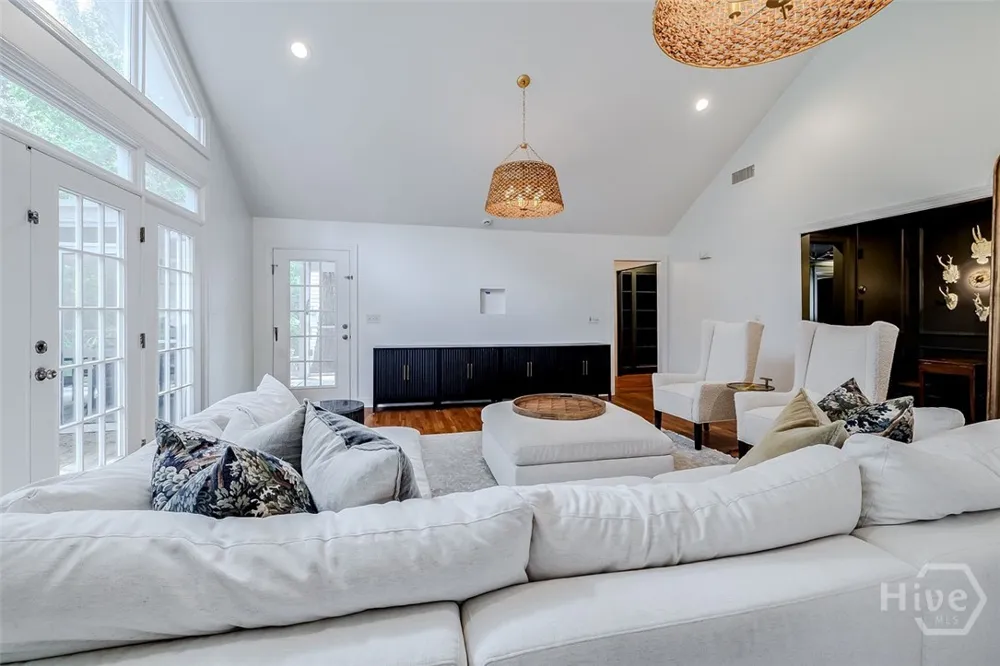 38 Noble Glen Drive Savannah, GA 31406