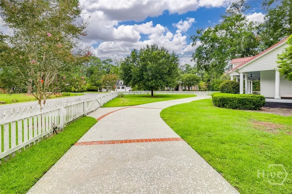 38 Noble Glen Drive Savannah, GA 31406