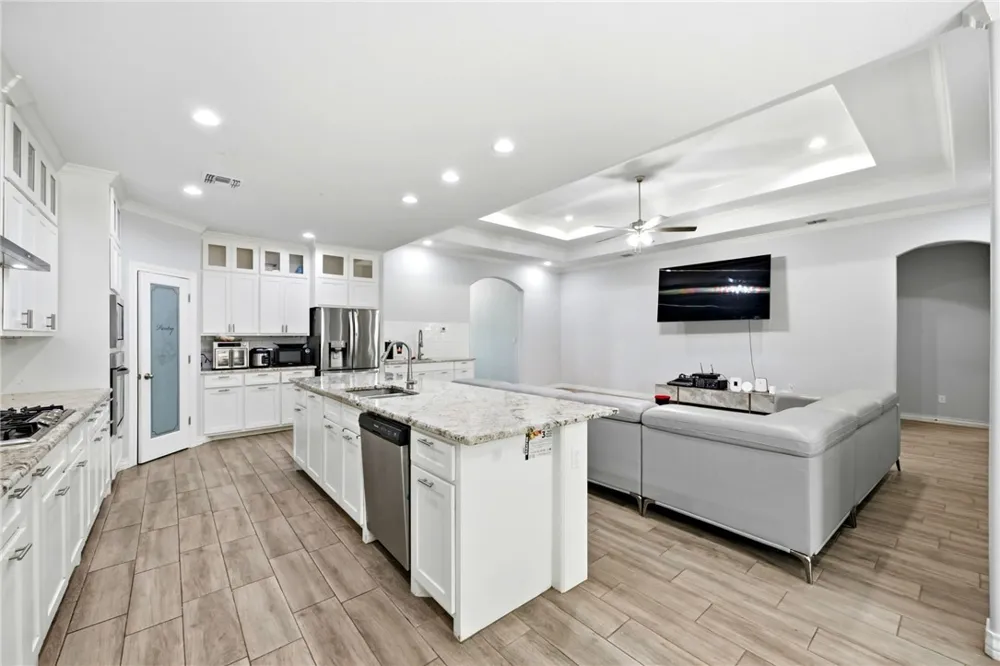 2433 Manuel Corpus Christi, TX 78414