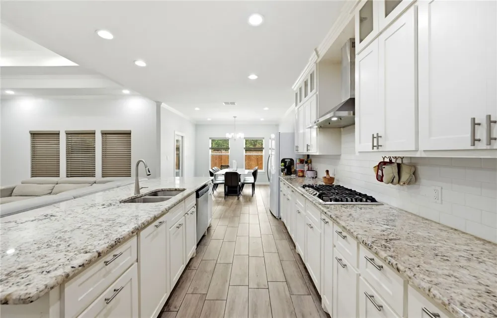 2433 Manuel Corpus Christi, TX 78414