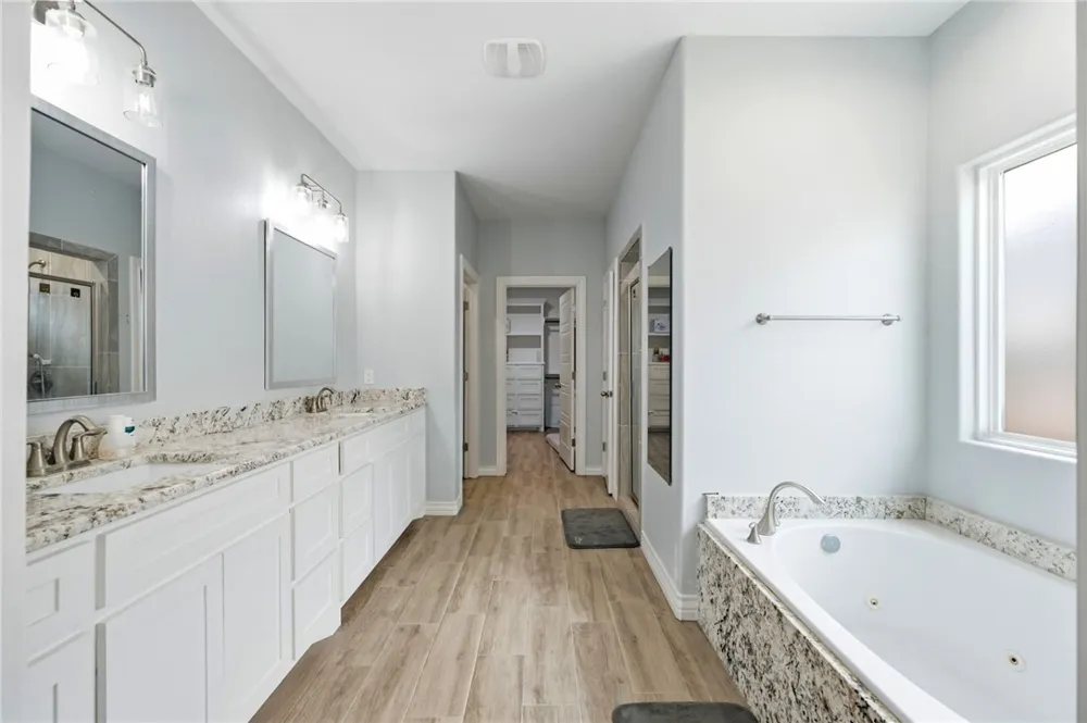 2433 Manuel Corpus Christi, TX 78414