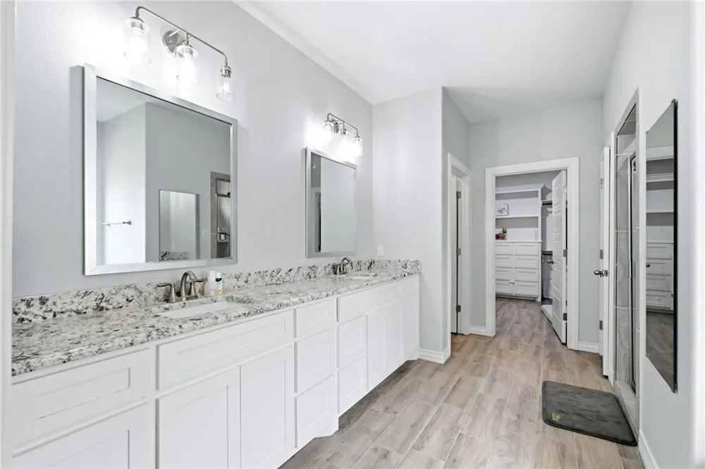 2433 Manuel Corpus Christi, TX 78414