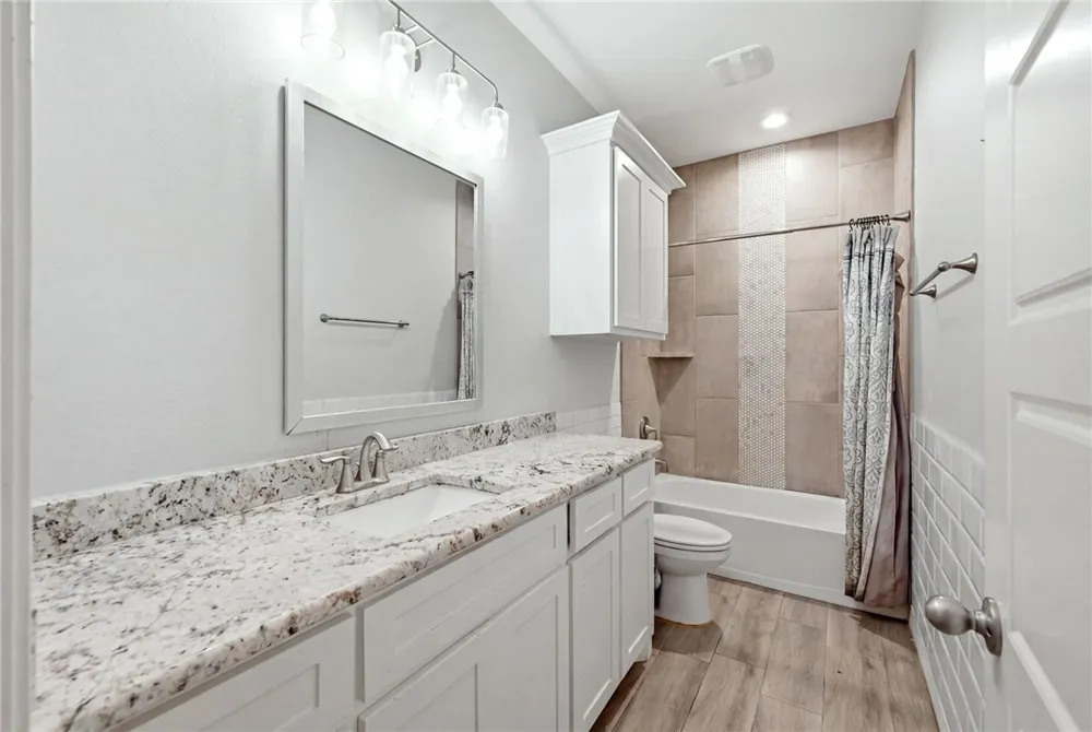 2433 Manuel Corpus Christi, TX 78414