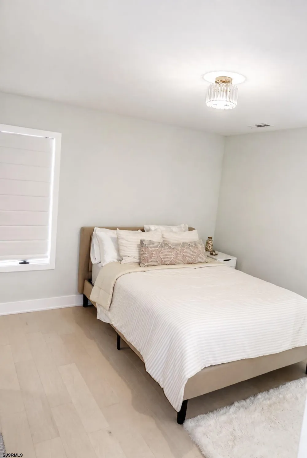 21 S Madison Ave Margate, NJ 08402