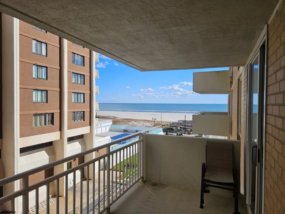 101 S Plaza Pl Atlantic City, NJ 08401