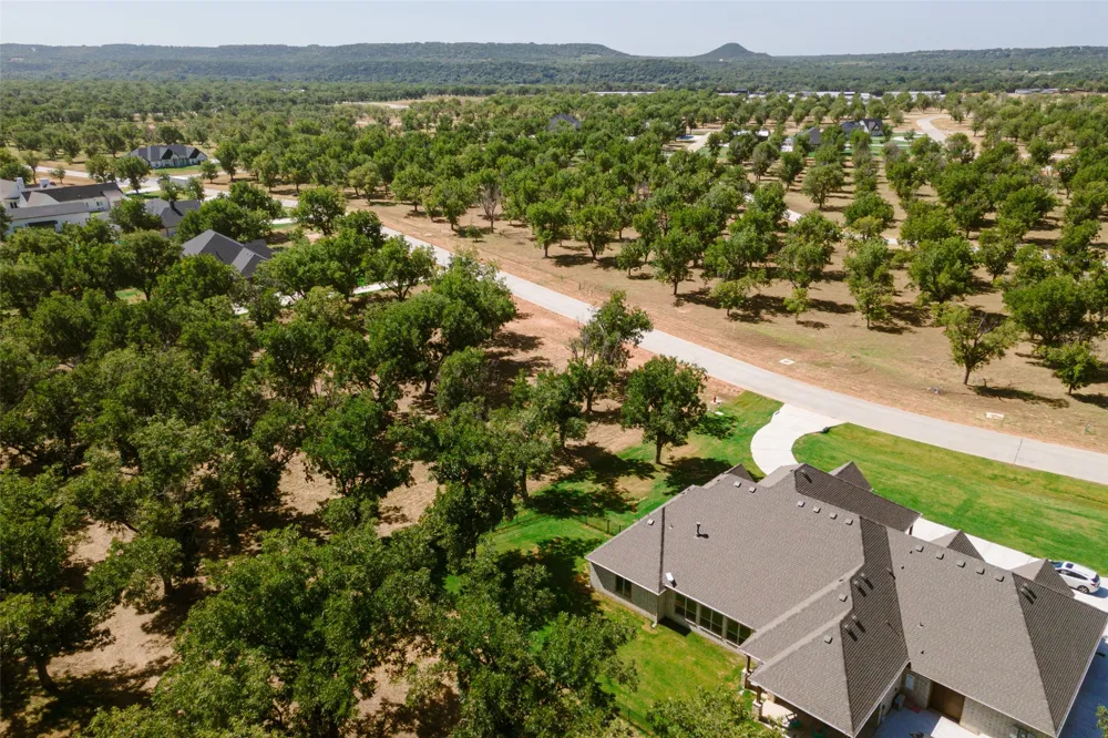 1160 E Landings Granbury, TX 76049
