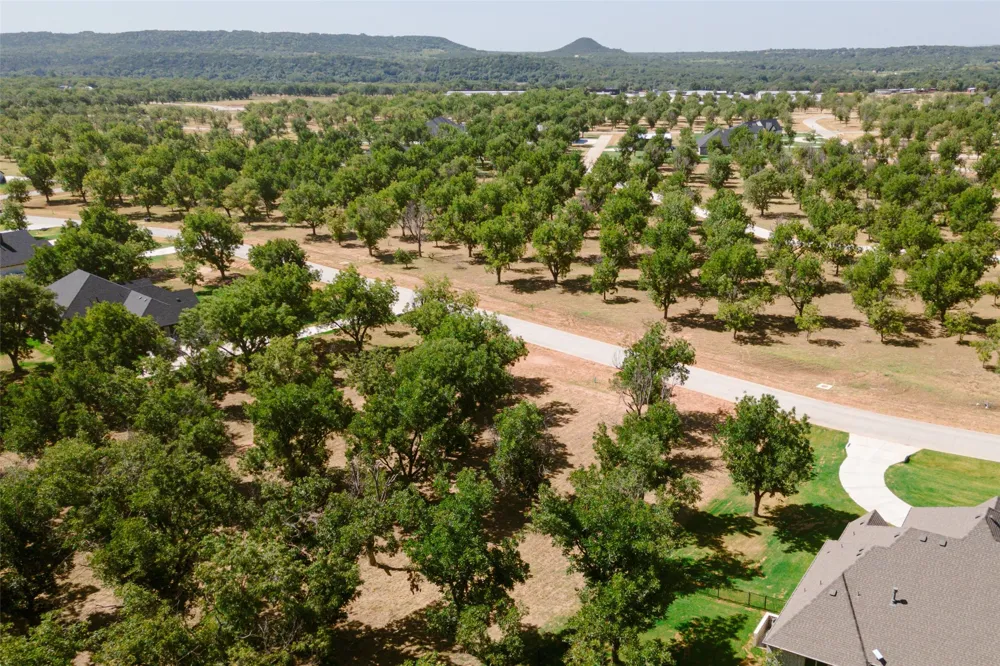 1160 E Landings Granbury, TX 76049