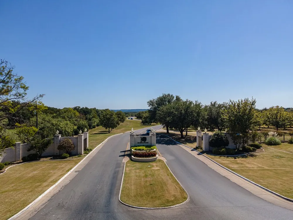 1160 E Landings Granbury, TX 76049