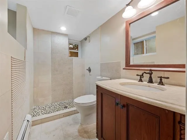 44 FULTON ST Weehawken, NJ 07086