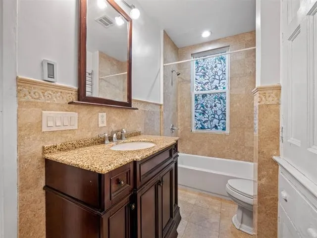 44 FULTON ST Weehawken, NJ 07086