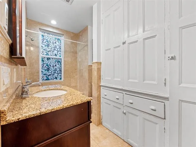 44 FULTON ST Weehawken, NJ 07086