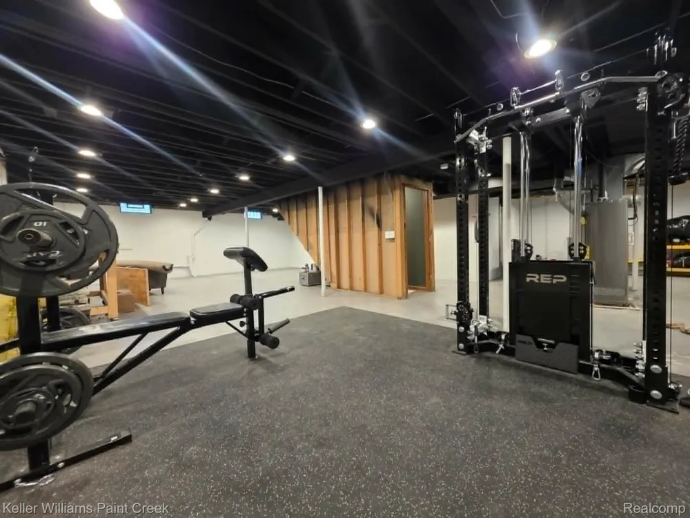 163 DEER PARK EAST Capac Village, MI 48014