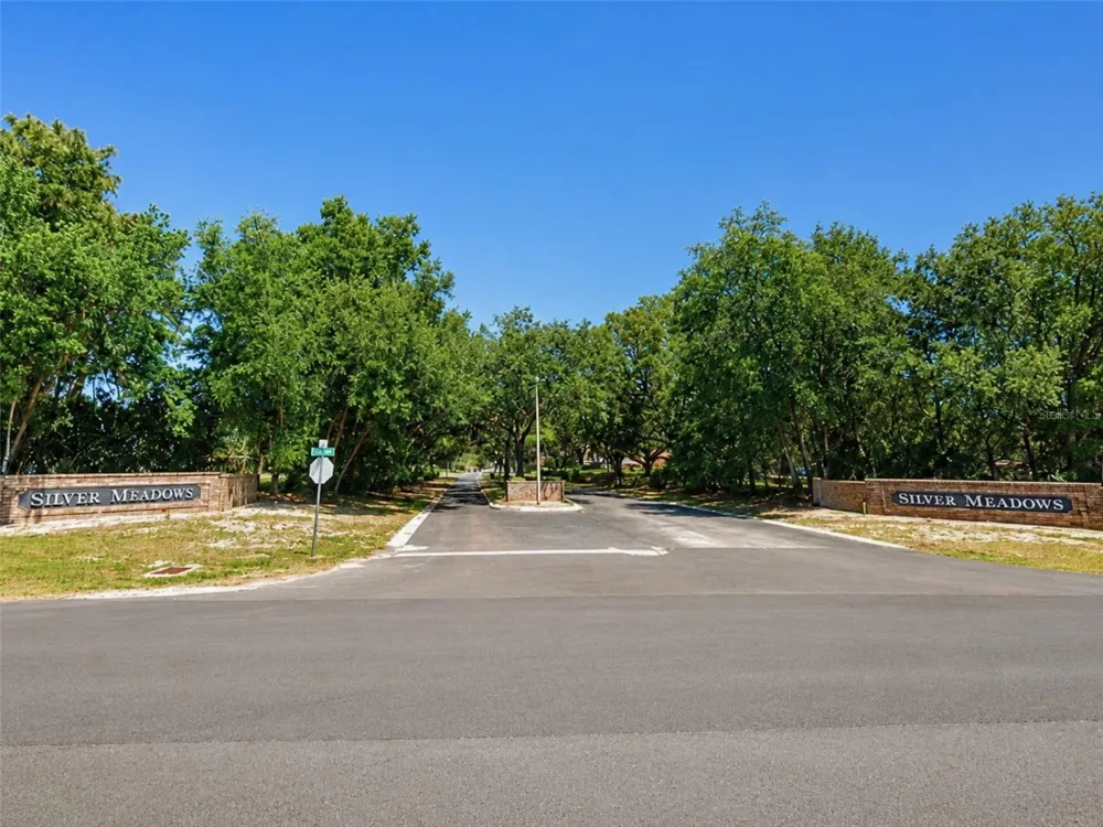 X Silver Springs, FL 34488