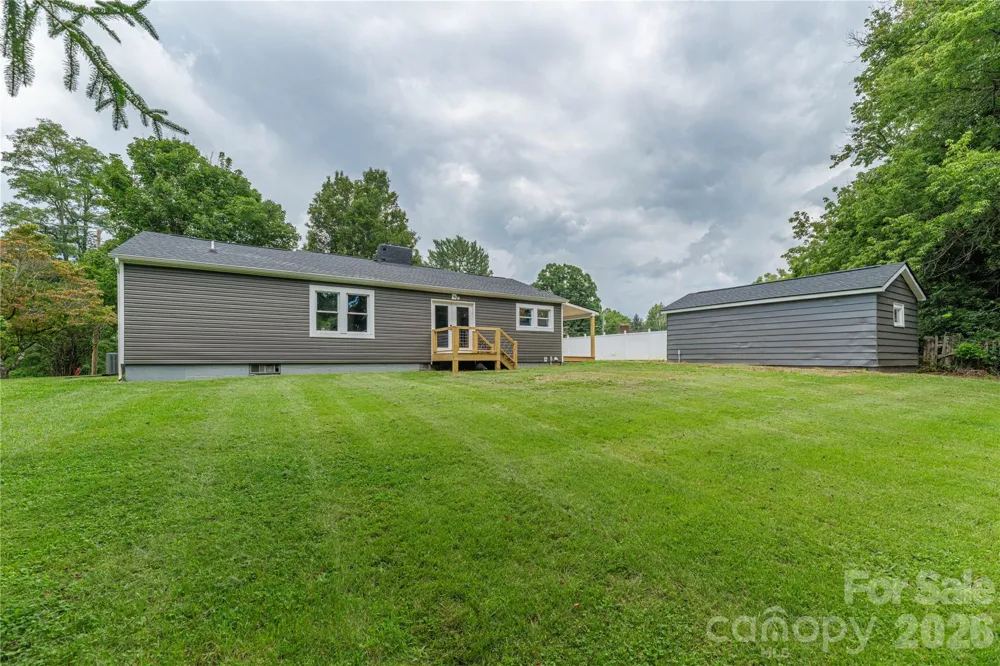 638 Newfound Street Canton, NC 28716