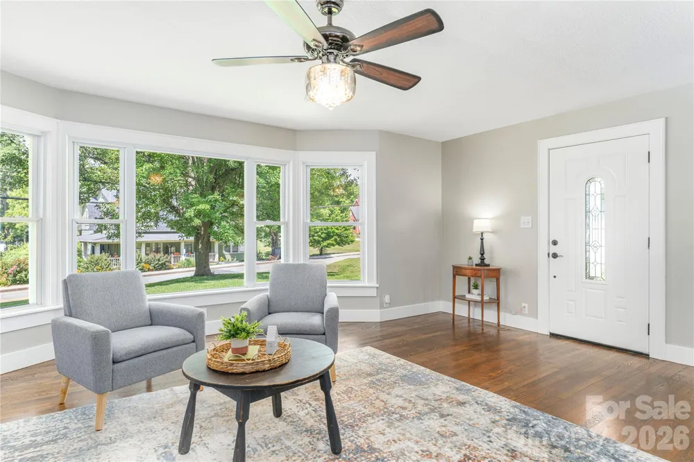 638 Newfound Street Canton, NC 28716