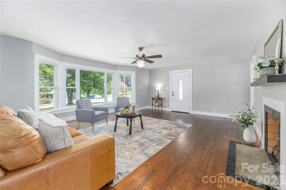 638 Newfound Street Canton, NC 28716