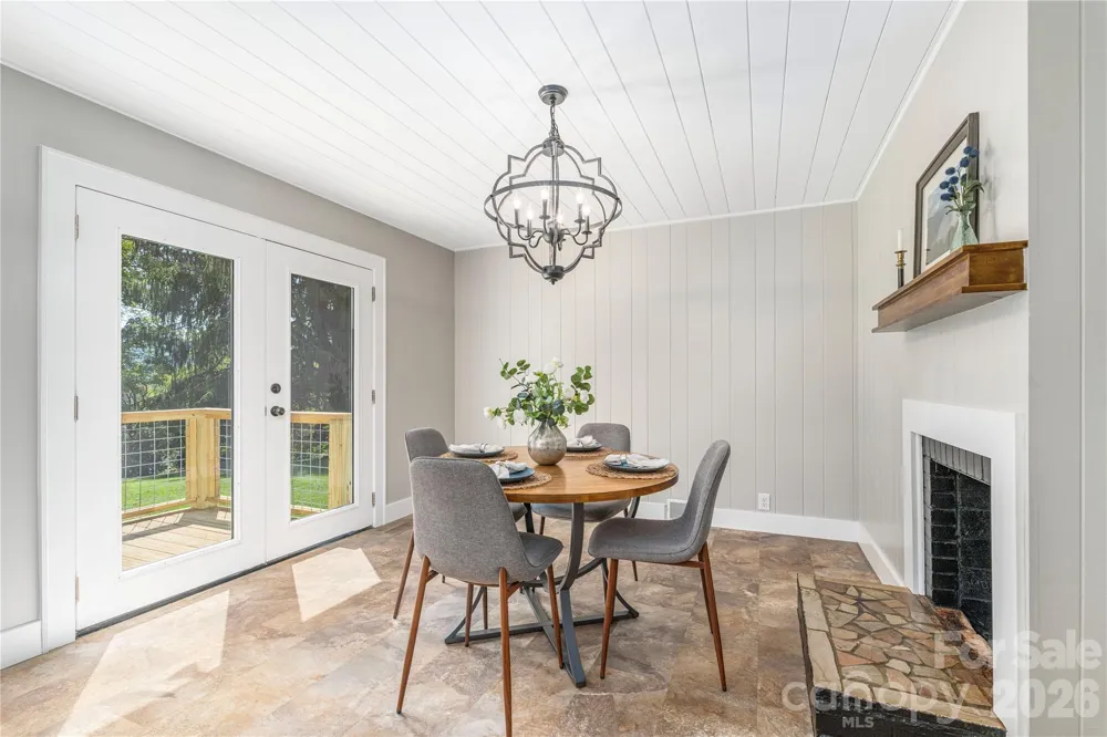 638 Newfound Street Canton, NC 28716