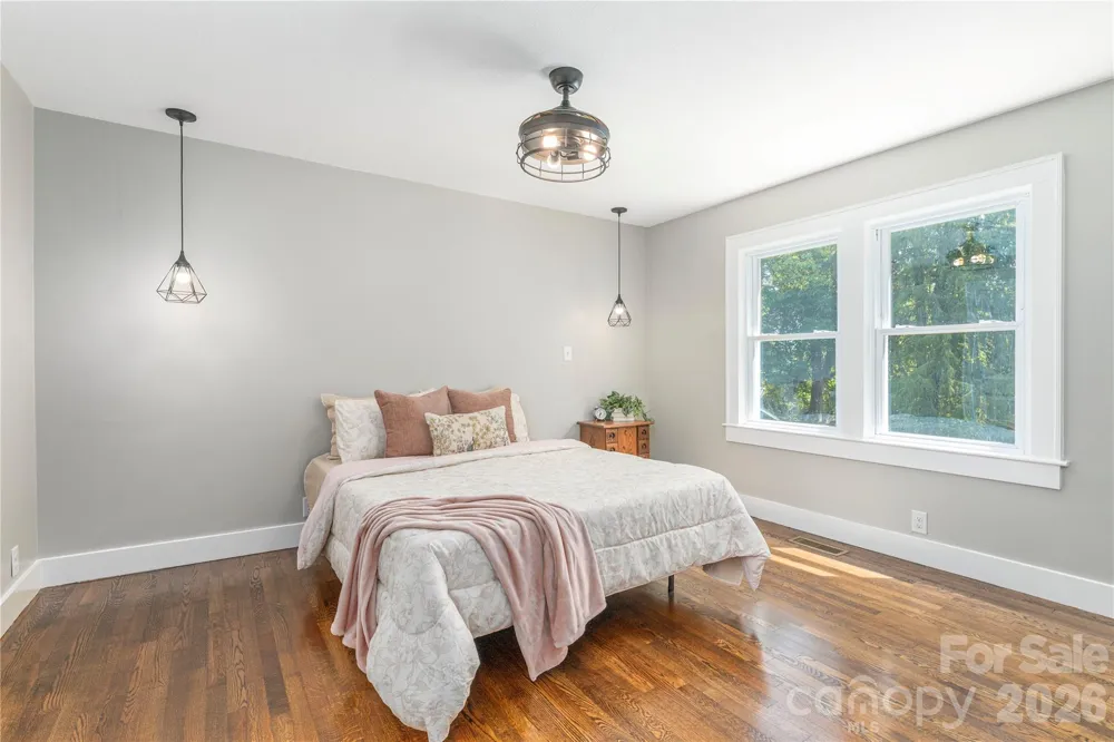 638 Newfound Street Canton, NC 28716