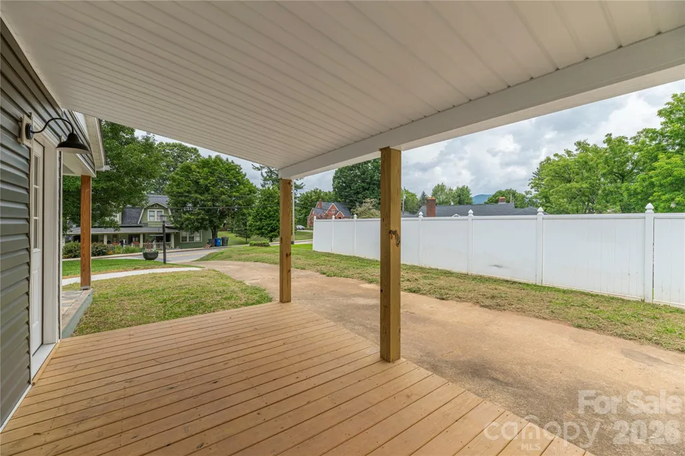 638 Newfound Street Canton, NC 28716