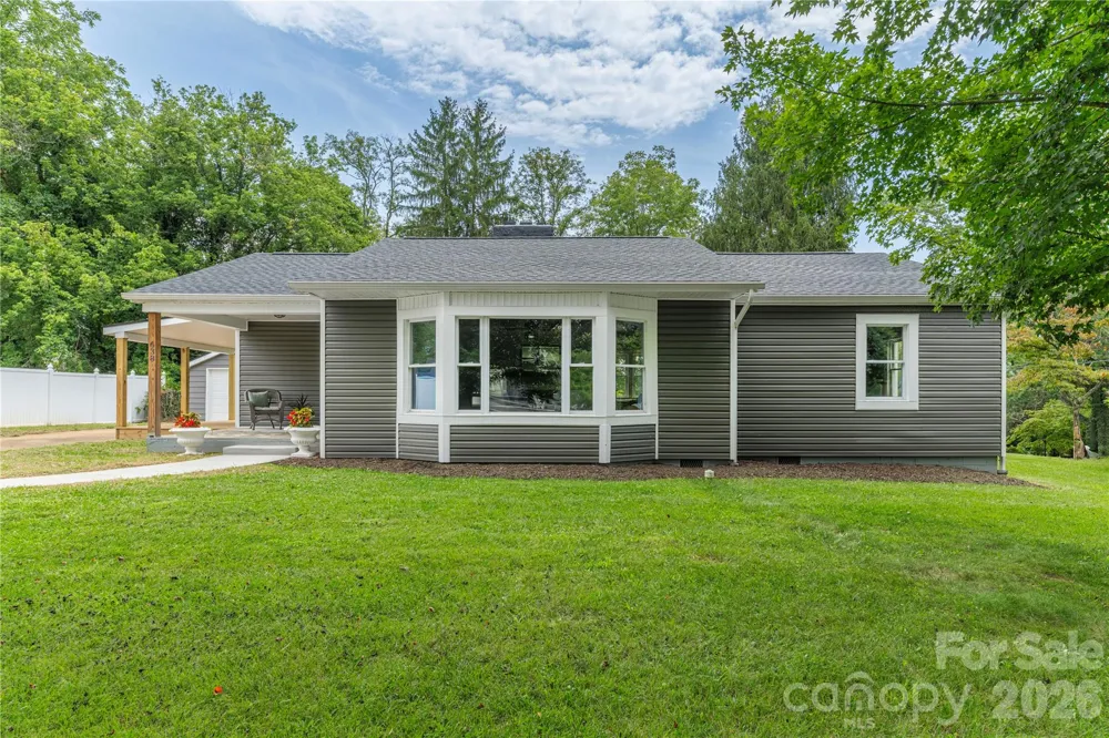 638 Newfound Street Canton, NC 28716