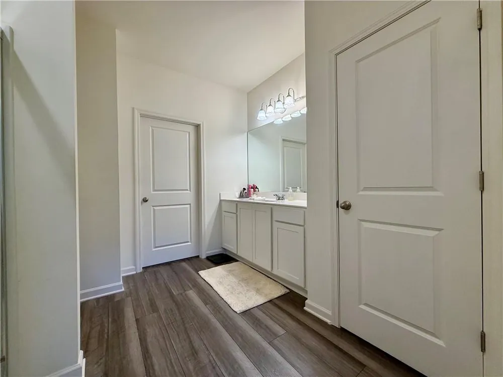 240 Hyde Park Winder, GA 30680