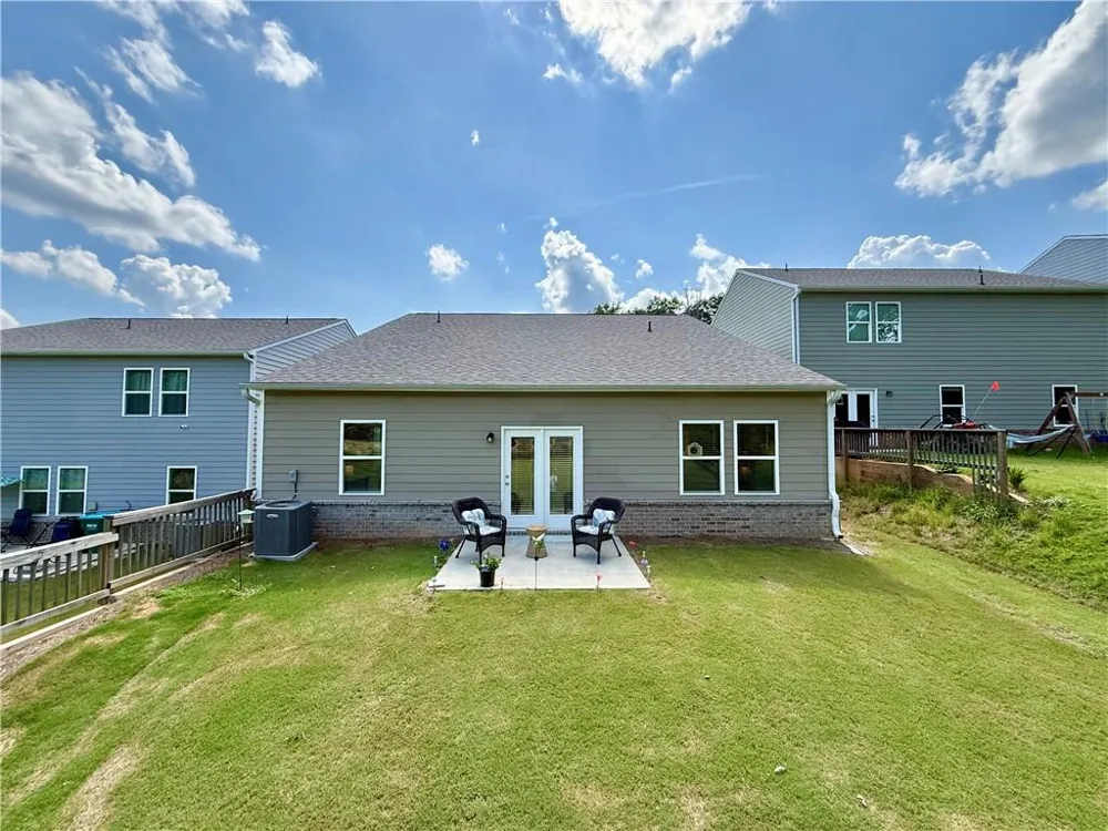 240 Hyde Park Winder, GA 30680