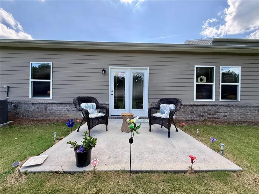 240 Hyde Park Winder, GA 30680