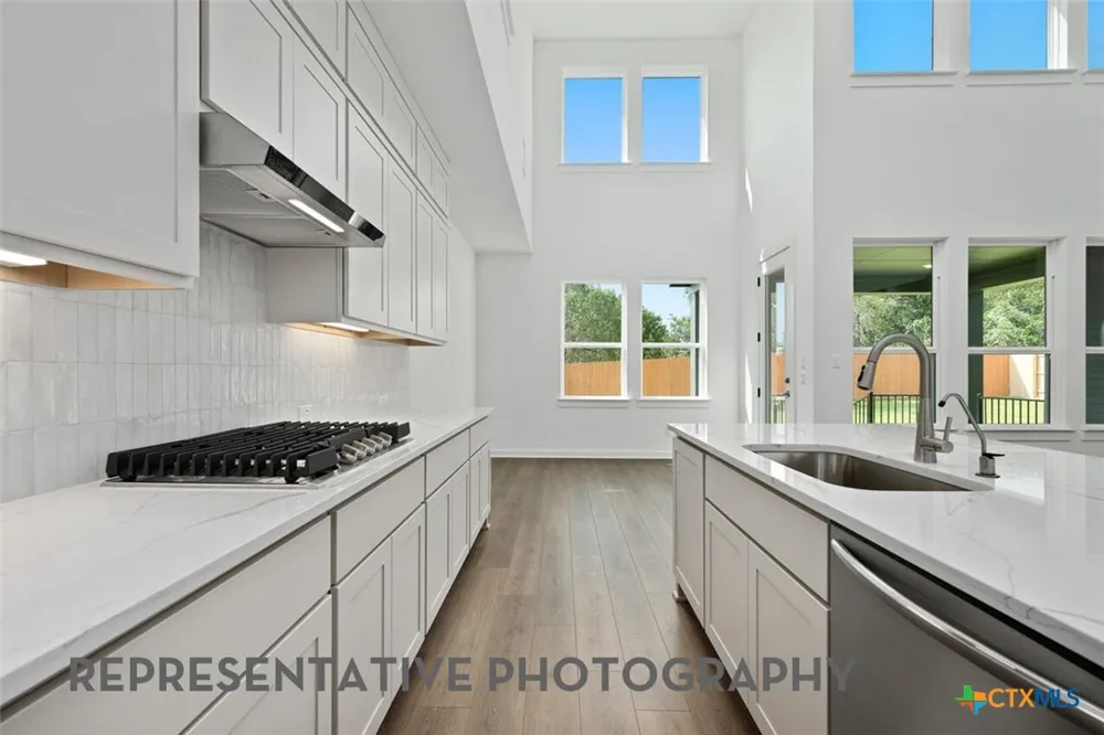 6301 Comanche Moon Trail Austin, TX 78747