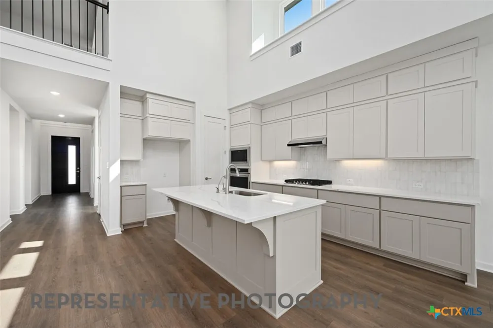 6301 Comanche Moon Trail Austin, TX 78747