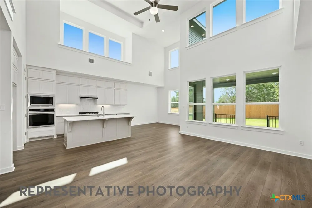 6301 Comanche Moon Trail Austin, TX 78747