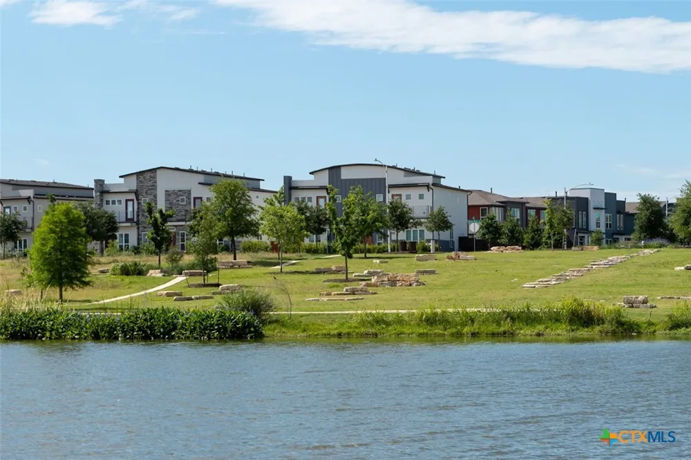 6301 Comanche Moon Trail Austin, TX 78747