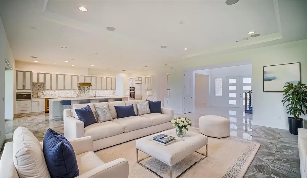 11032 MOBBERLEY CIRCLE Orlando, FL 32832
